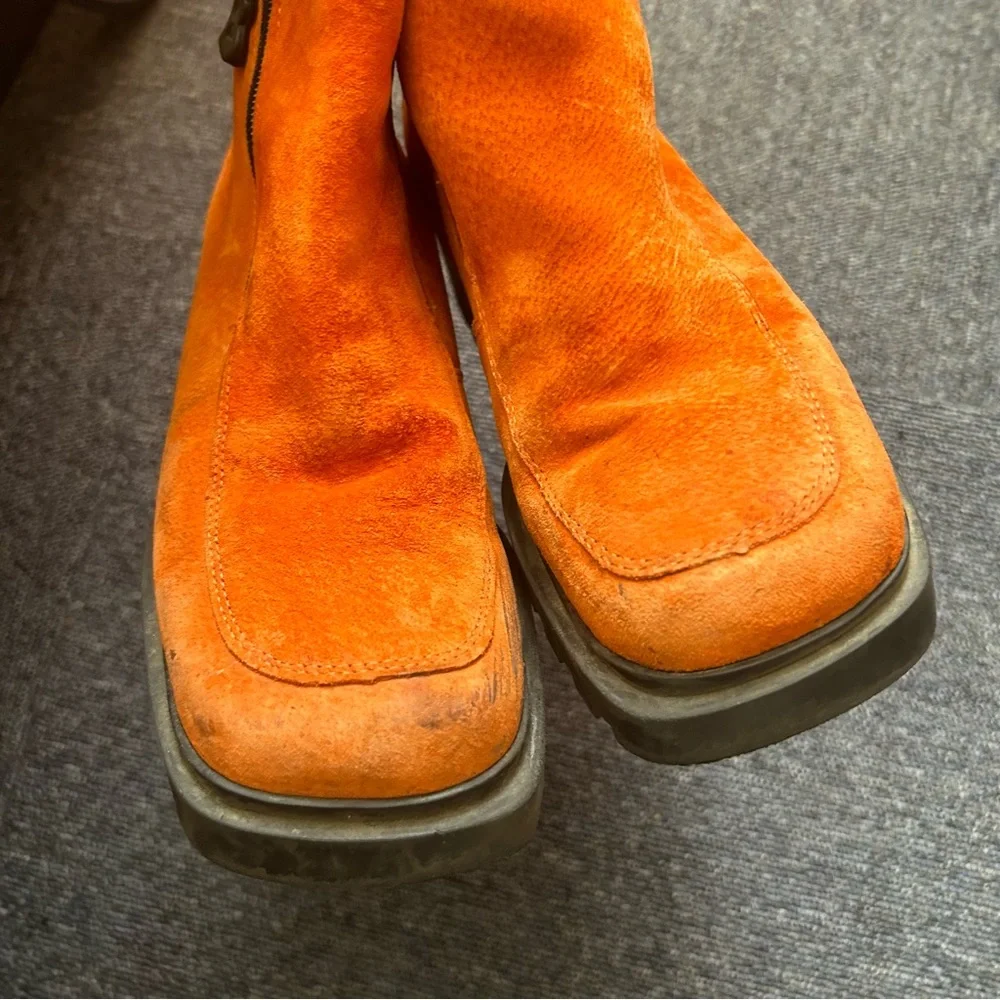 Orange suede mini platform boots, orange Bogner boots